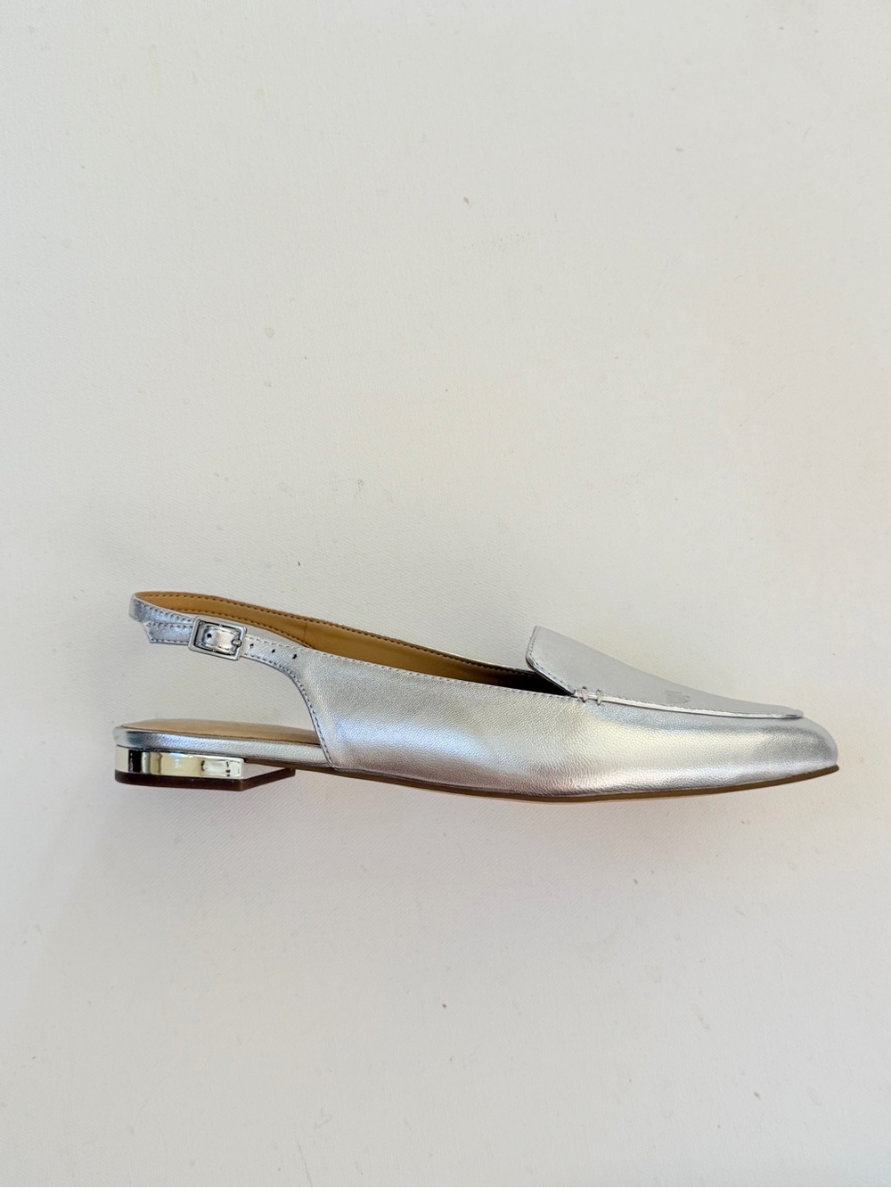 Talbots silver pointed toe slingback sandal - Picture 4 of 8